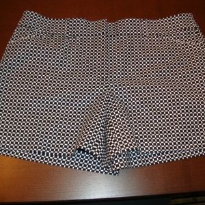 WHBM Geo Print Dress Shorts Black/White 12 NWT